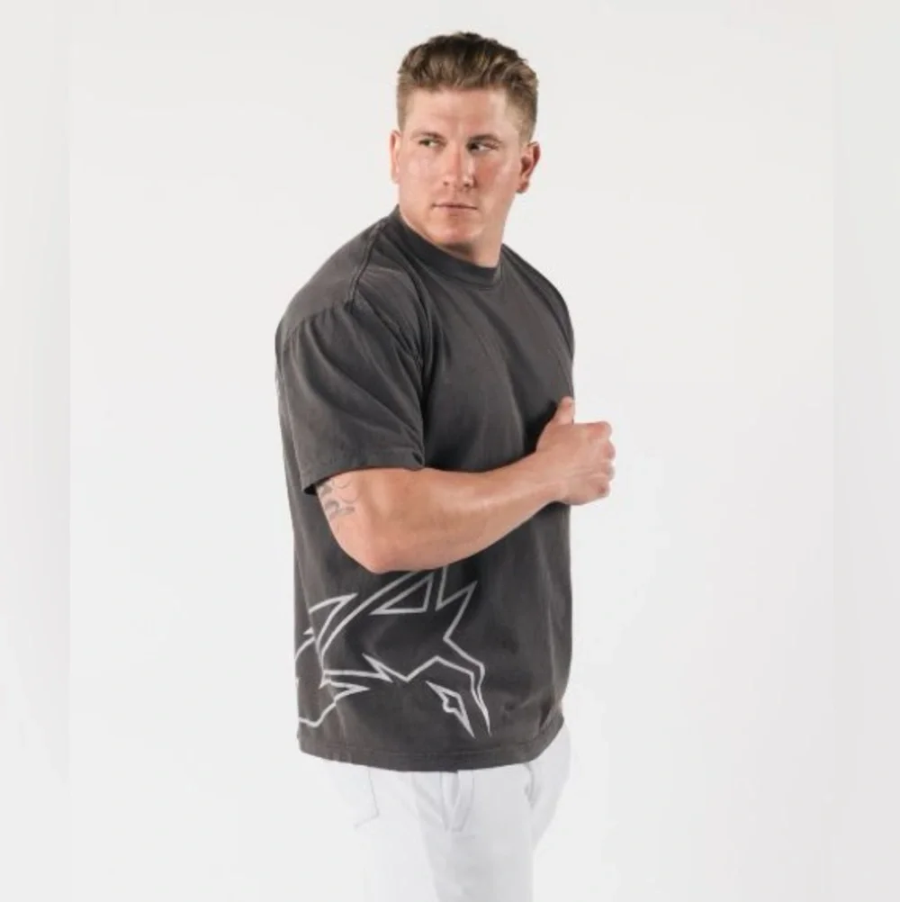 Alphalete Graphic Tee - Picture 2 of 5